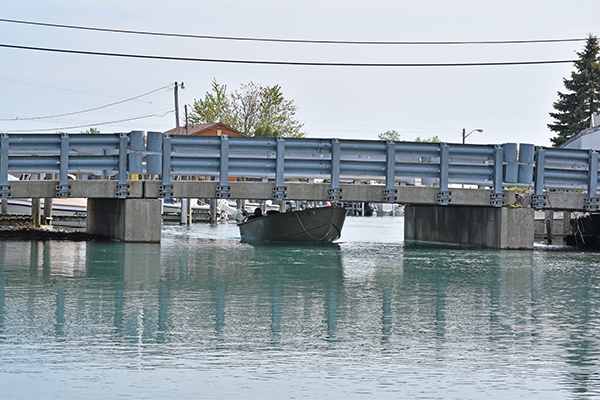 bridge deckers landing